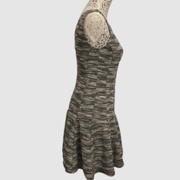 Banana Republic Sleeveless Drop Waist Marled Tweed Dress Black and White- Size 2 - Picture 4 of 7